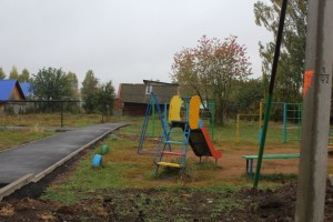ул.Октябрьская,дорожки к бельевым стойкам